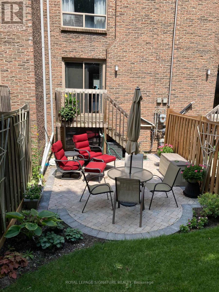 74 Dutch Myrtle Way, Toronto, Ontario  M3B 3K8 - Photo 38 - C12191406