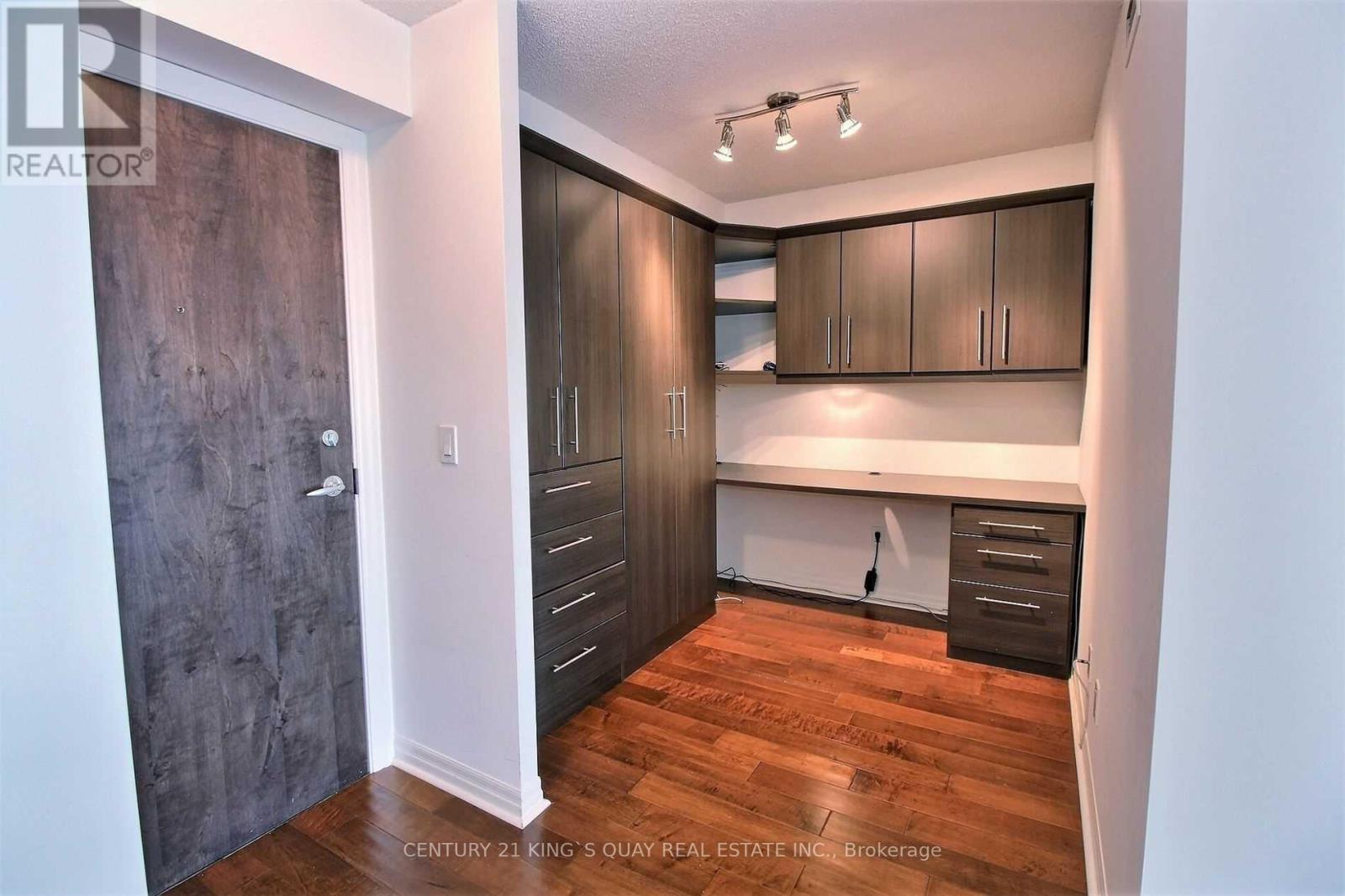 808 - 16 Yonge Street, Toronto, Ontario  M5E 2A1 - Photo 4 - C12191468