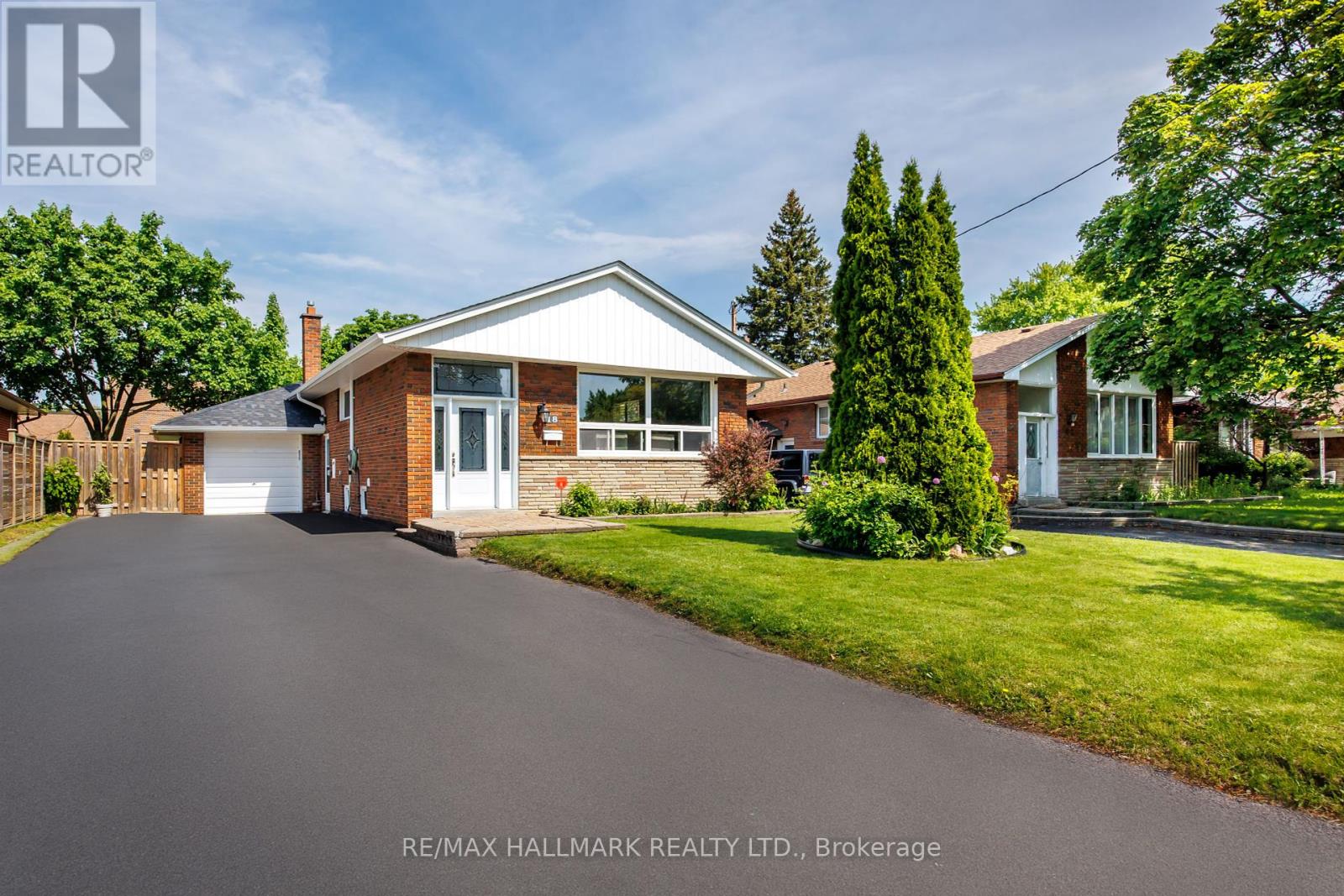 18 Daleside Crescent, Toronto, Ontario  M4A 2H6 - Photo 1 - C12191540
