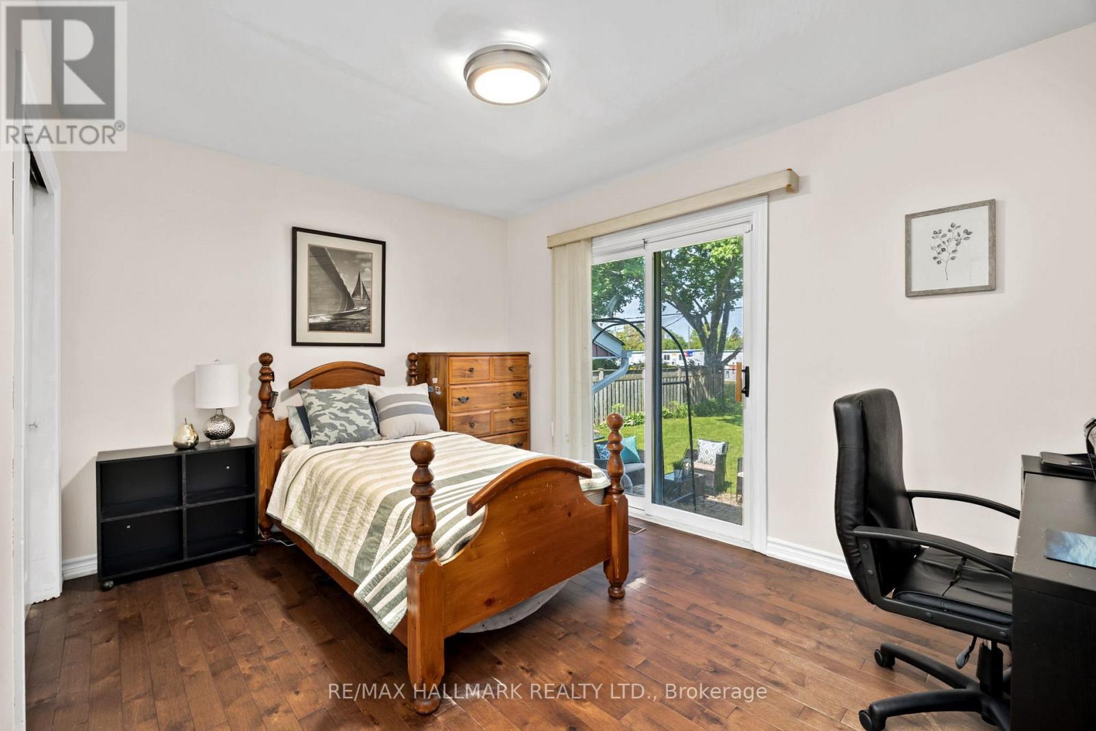 18 Daleside Crescent, Toronto, Ontario  M4A 2H6 - Photo 15 - C12191540