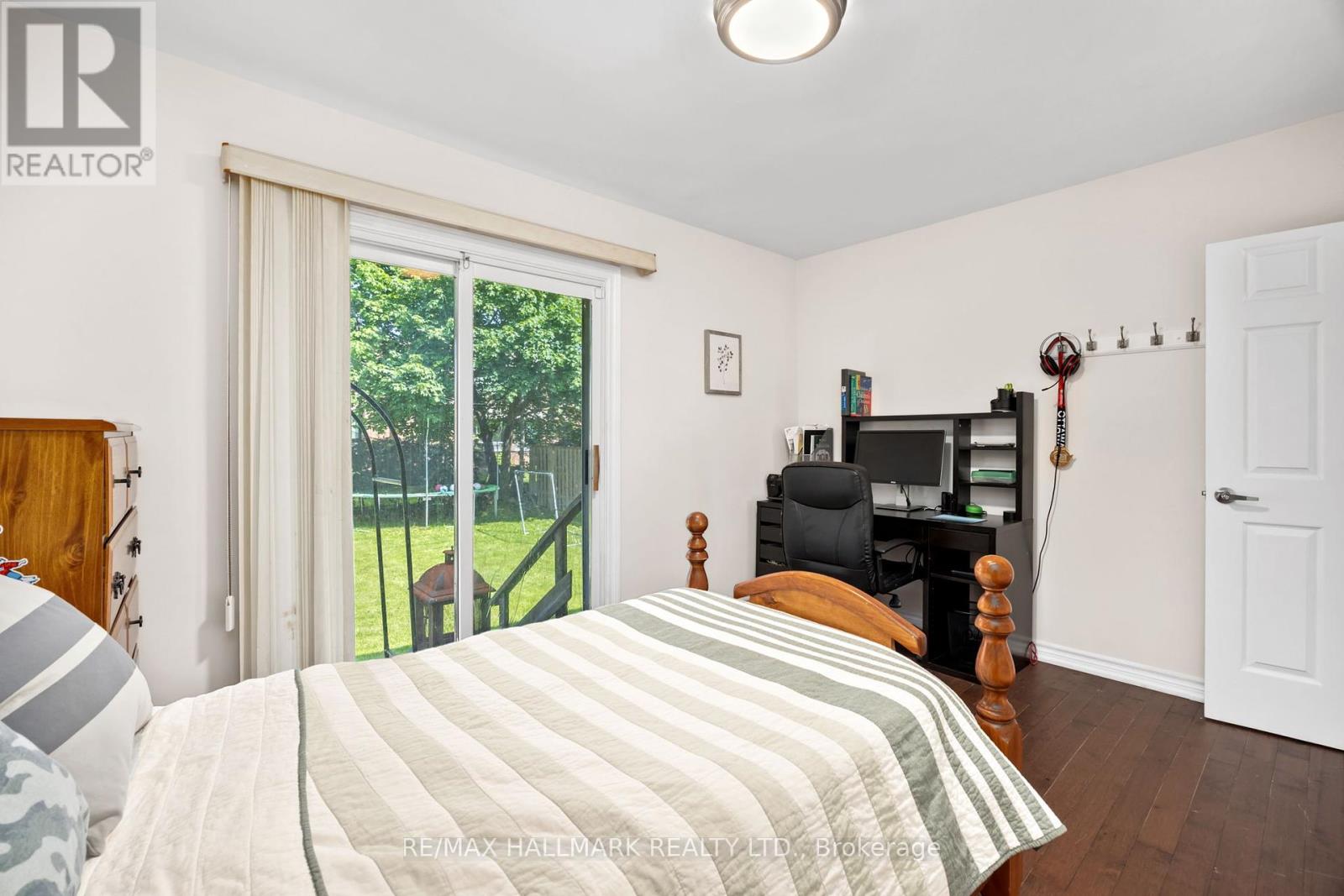 18 Daleside Crescent, Toronto, Ontario  M4A 2H6 - Photo 16 - C12191540
