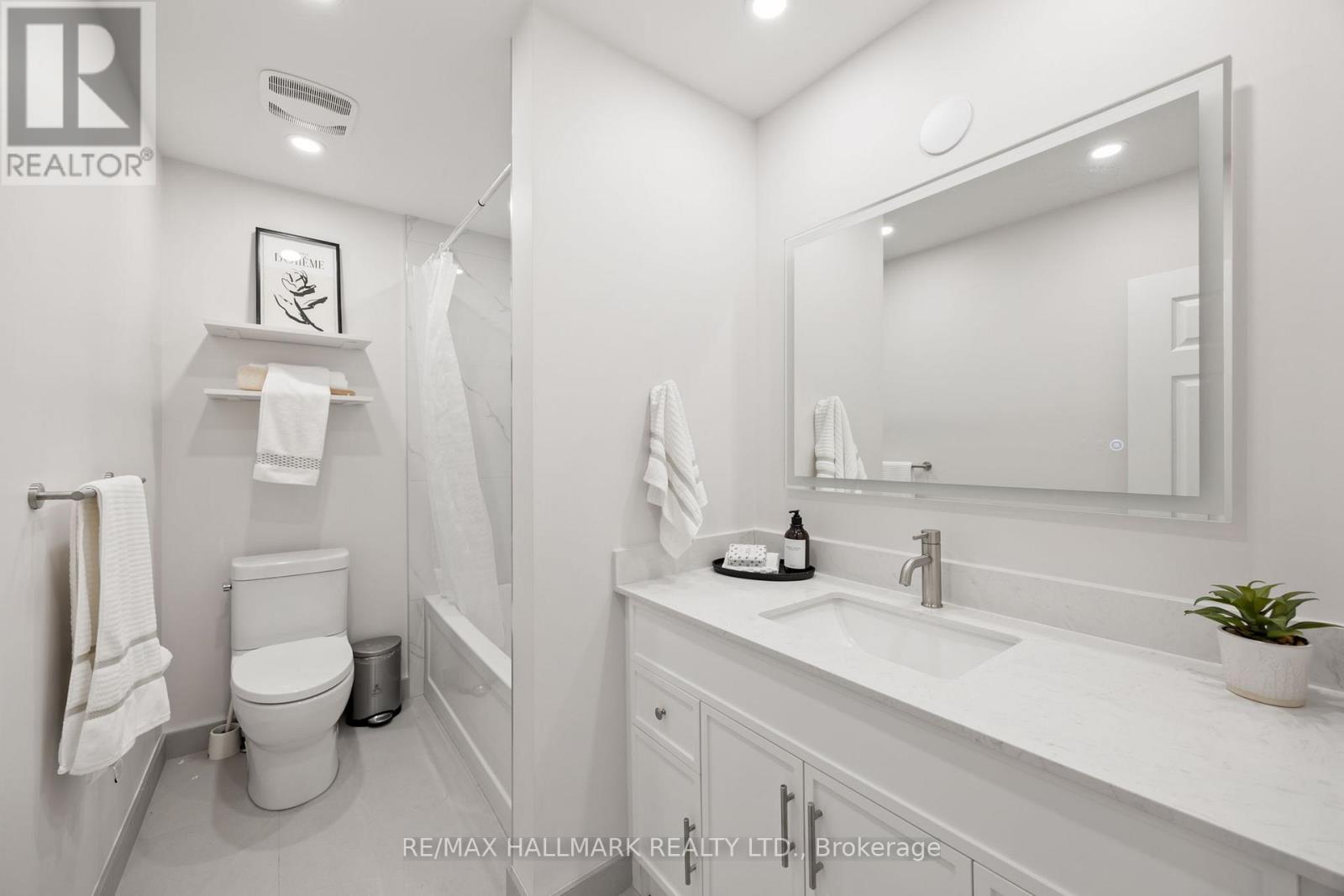18 Daleside Crescent, Toronto, Ontario  M4A 2H6 - Photo 19 - C12191540