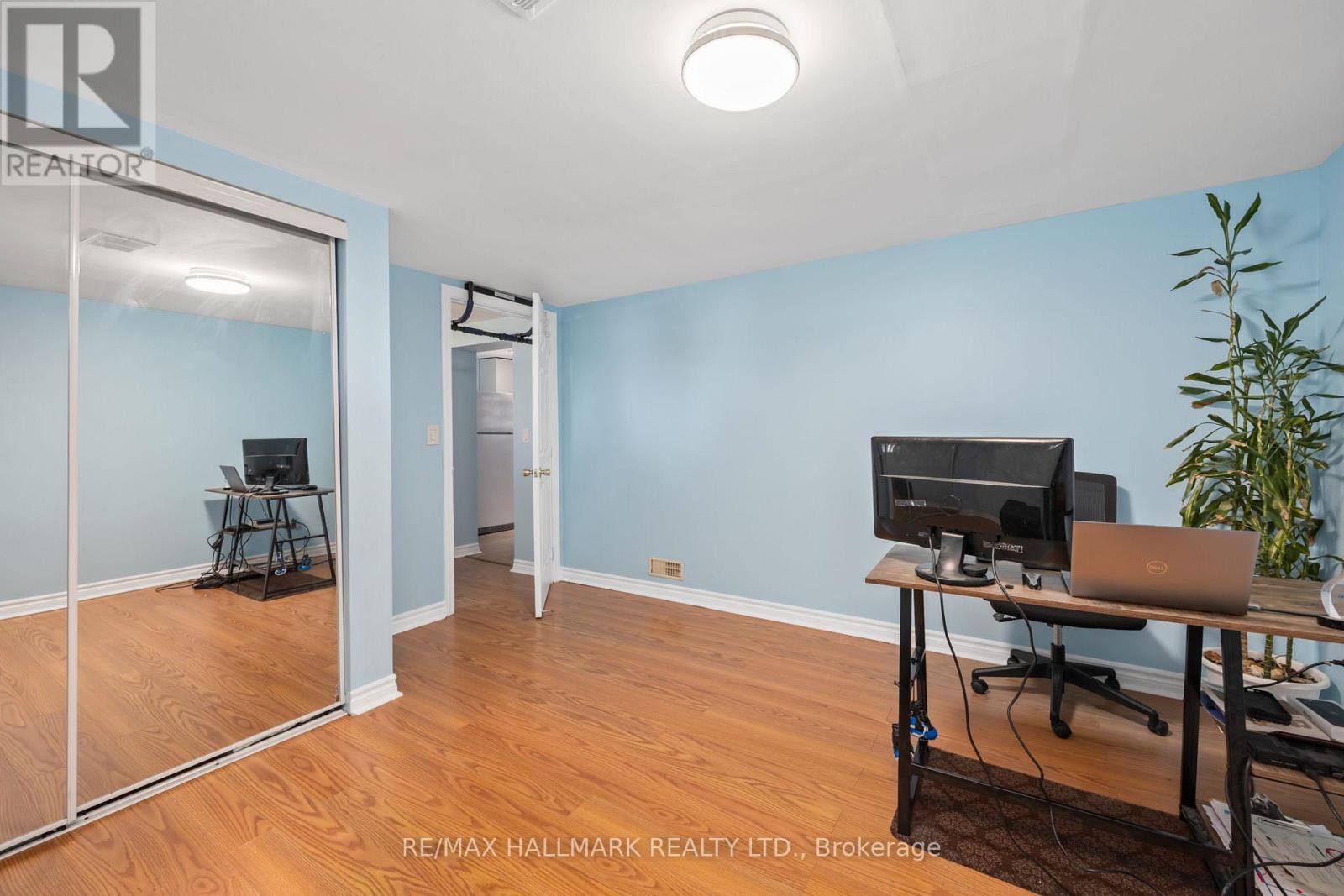 18 Daleside Crescent, Toronto, Ontario  M4A 2H6 - Photo 24 - C12191540