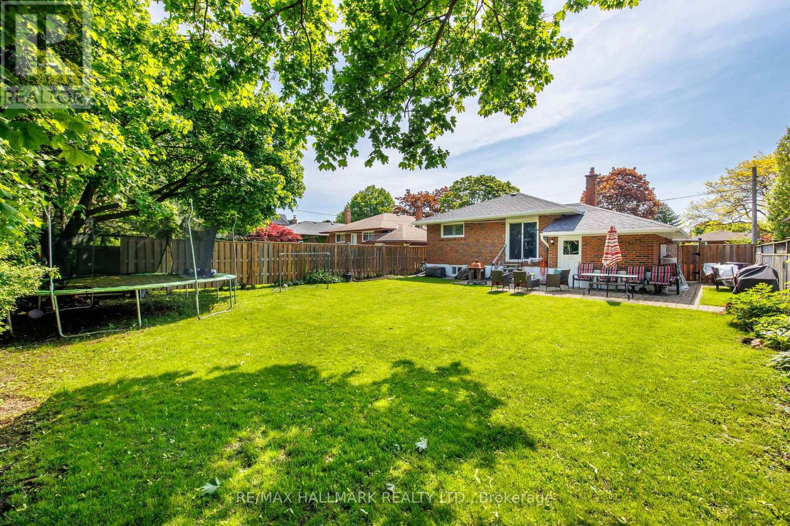 18 Daleside Crescent, Toronto, Ontario  M4A 2H6 - Photo 33 - C12191540
