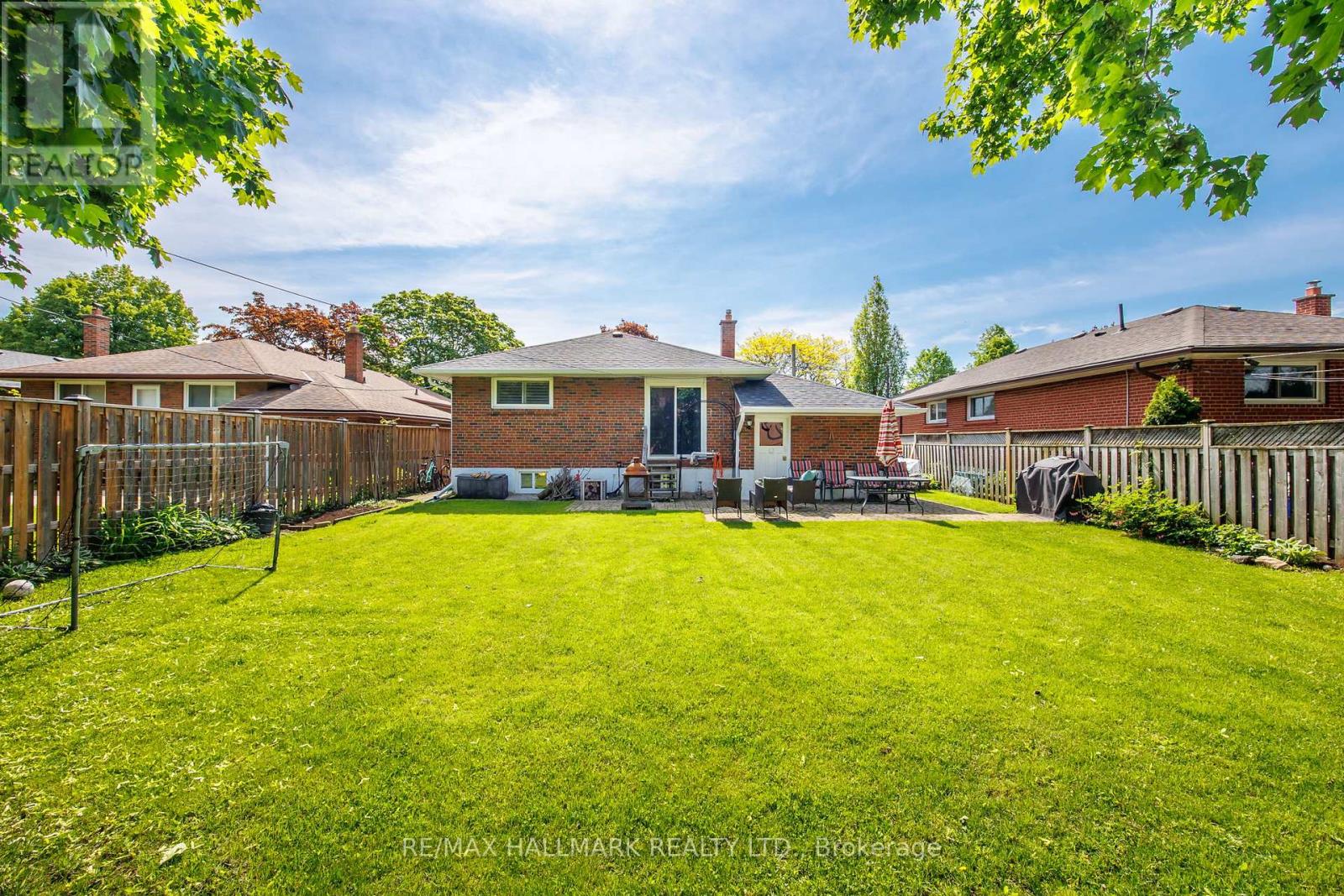 18 Daleside Crescent, Toronto, Ontario  M4A 2H6 - Photo 34 - C12191540