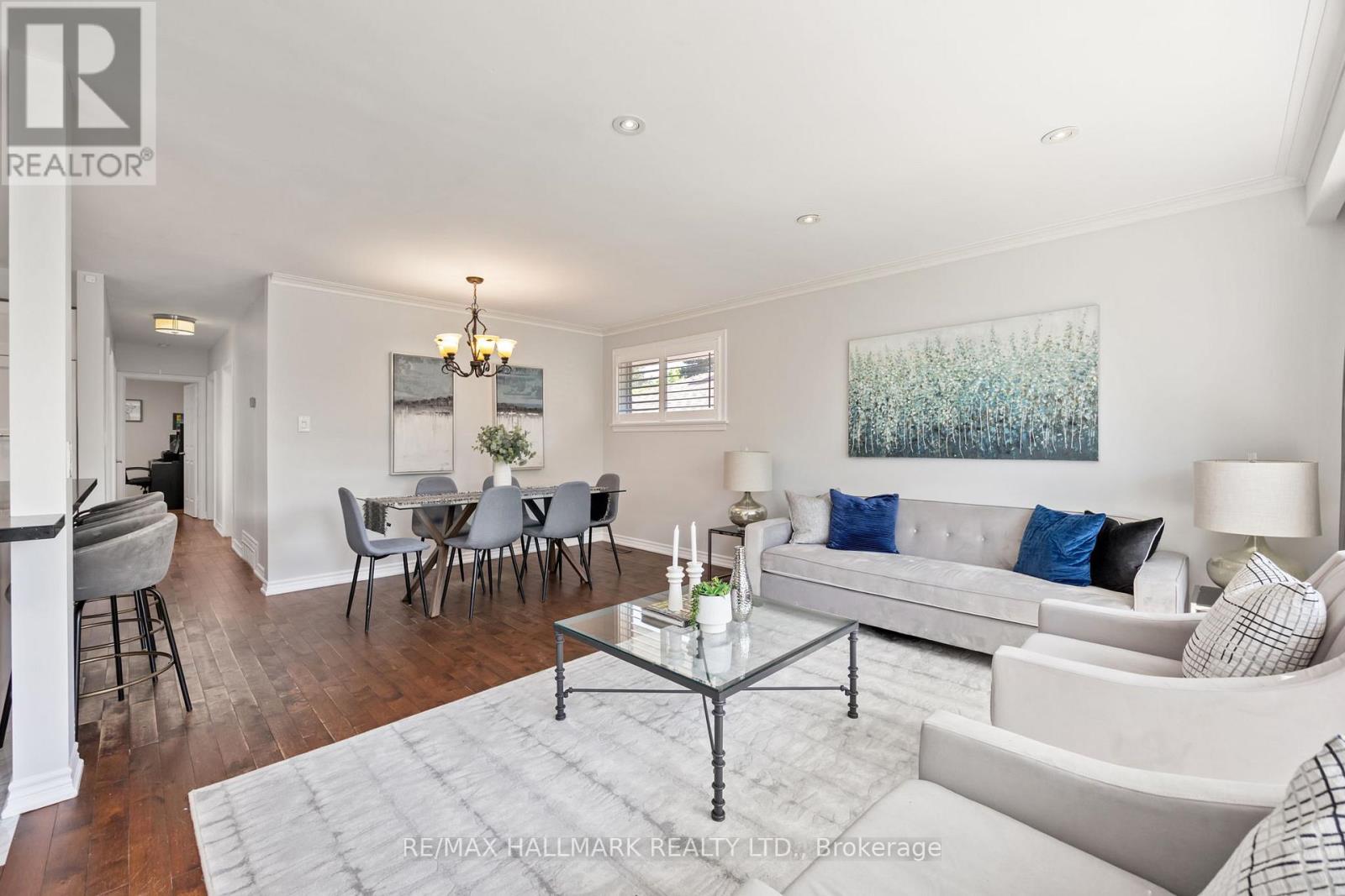 18 Daleside Crescent, Toronto (Victoria Village), Ontario  M4A 2H6 - Photo 9 - C12191540