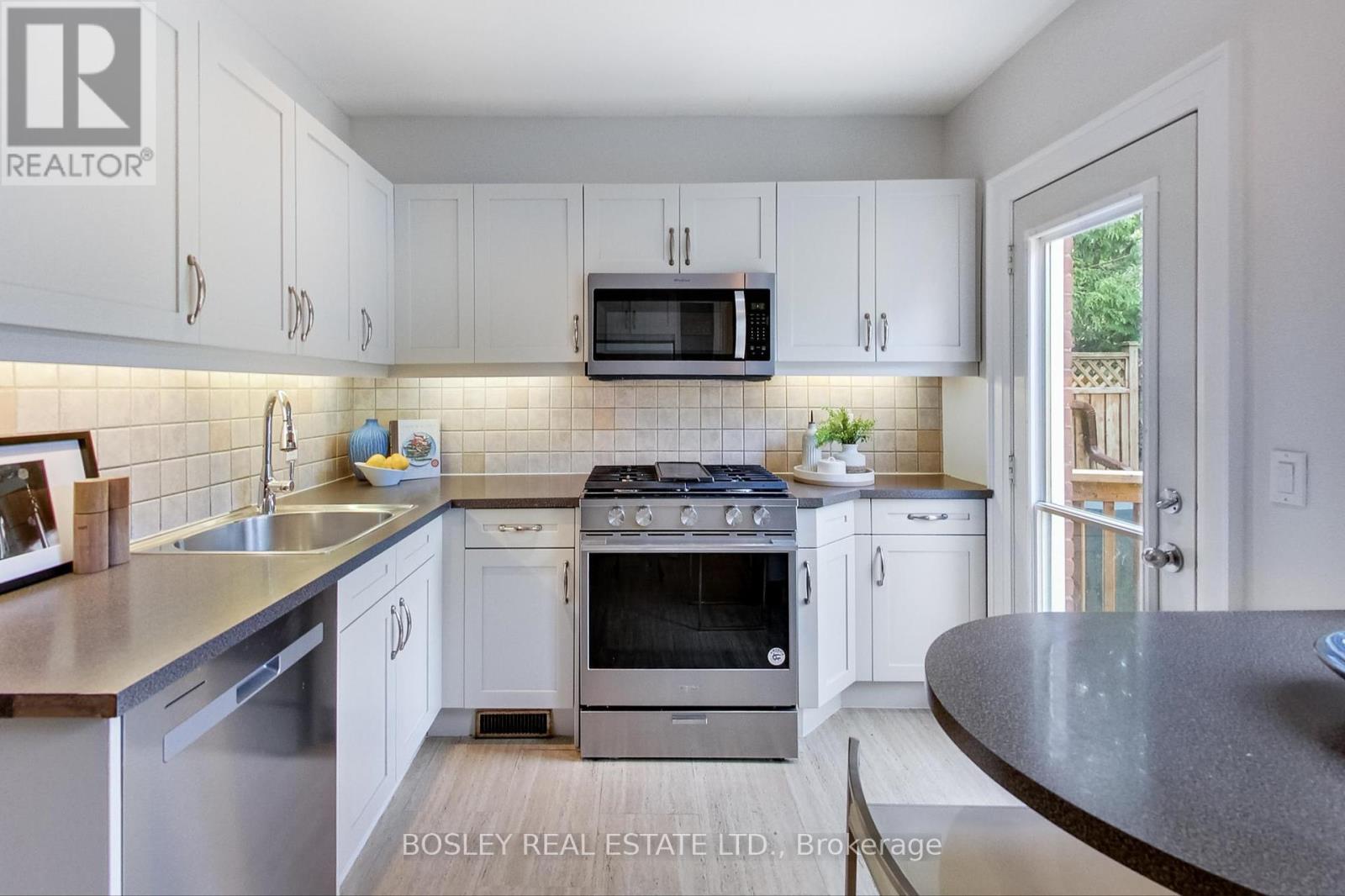 584 Balliol Street, Toronto (Mount Pleasant East), Ontario  M4S 1E5 - Photo 16 - C12191617