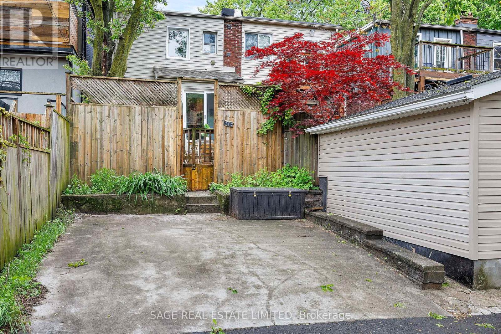 113 Alton Avenue, Toronto, Ontario  M4L 2M3 - Photo 19 - E12191497