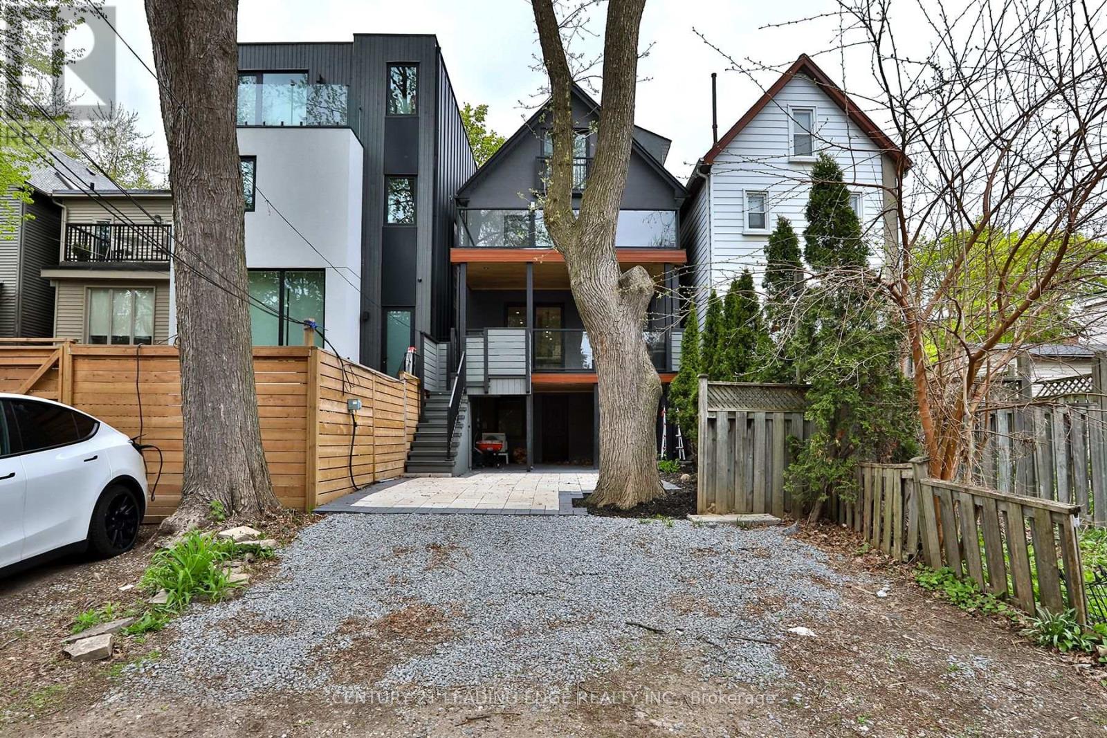 29 Dingwall Avenue, Toronto, Ontario  M4K 1G9 - Photo 38 - E12191526