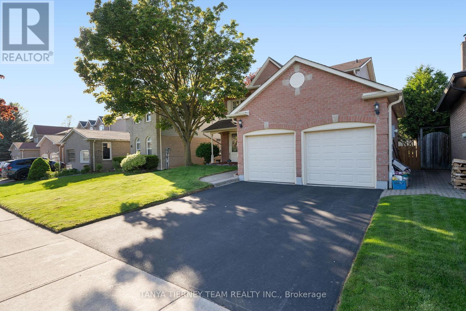 Property at 60 GLEN DHU DRIVE image 4
