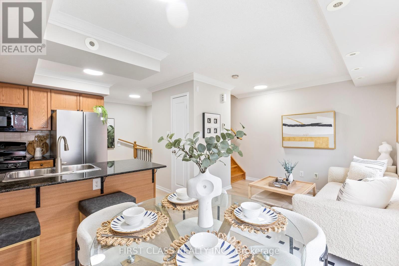 6 - 29 Frances Loring Lane, Toronto, Ontario  M4M 3E8 - Photo 5 - E12191585