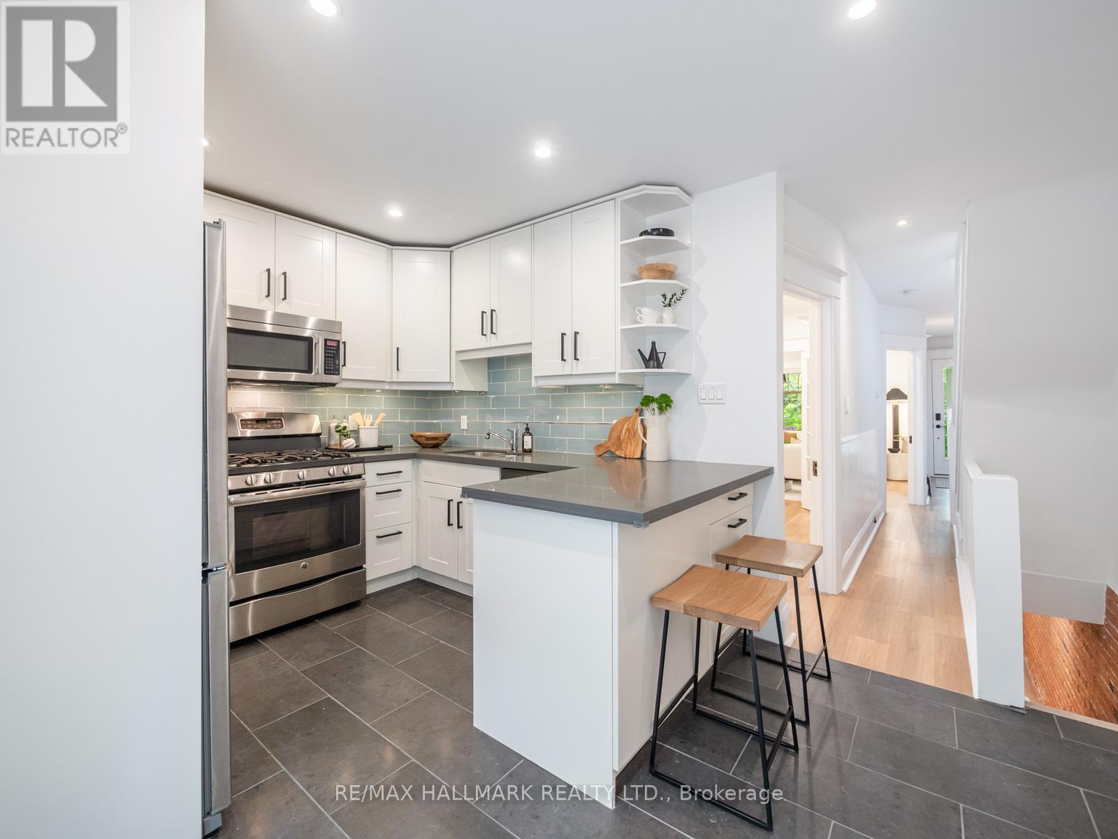 48 Millbrook Crescent, Toronto, Ontario  M4K 1H4 - Photo 14 - E12191640