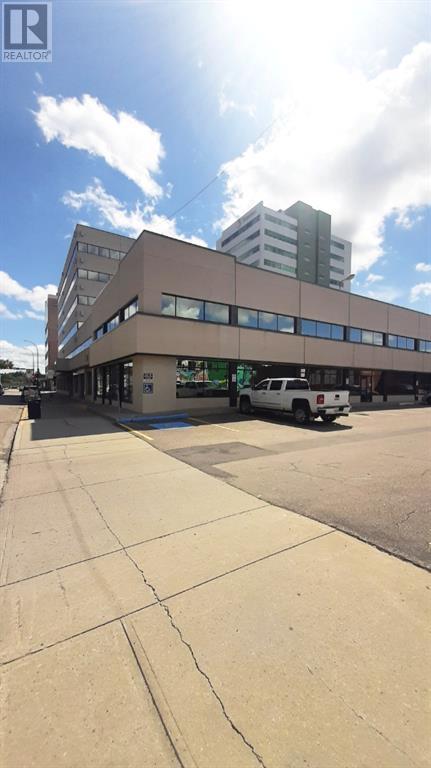Property at 100, 4911 51 Street image 2