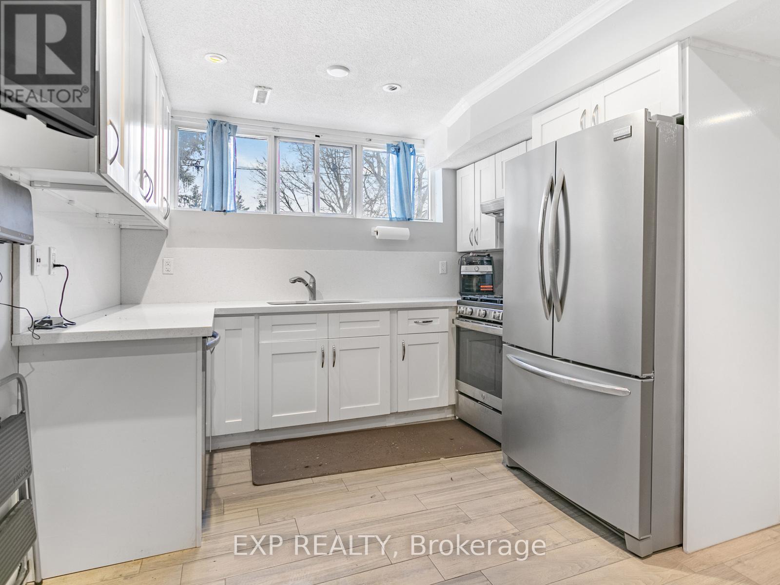 146 Weldrick Road W, Richmond Hill, Ontario  L4C 3V1 - Photo 6 - N12191456