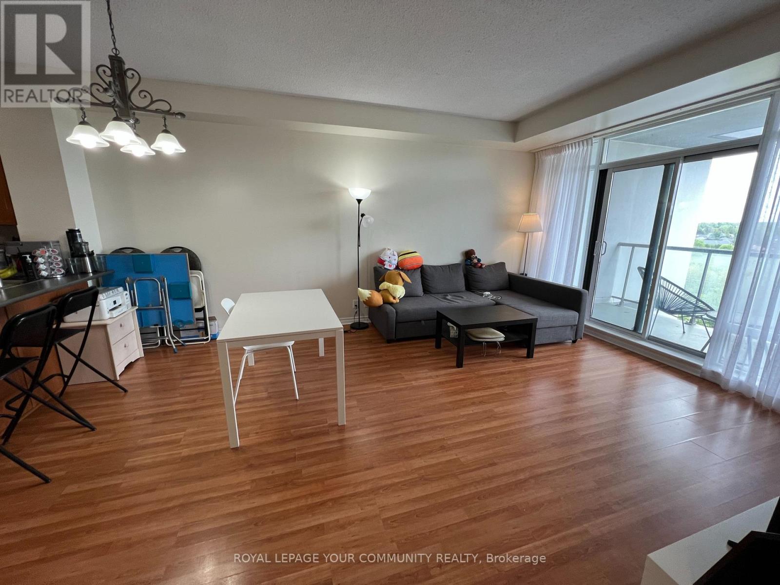 715 - 11121 Yonge Street, Richmond Hill (Devonsleigh), Ontario  L4C 0S7 - Photo 2 - N12191513