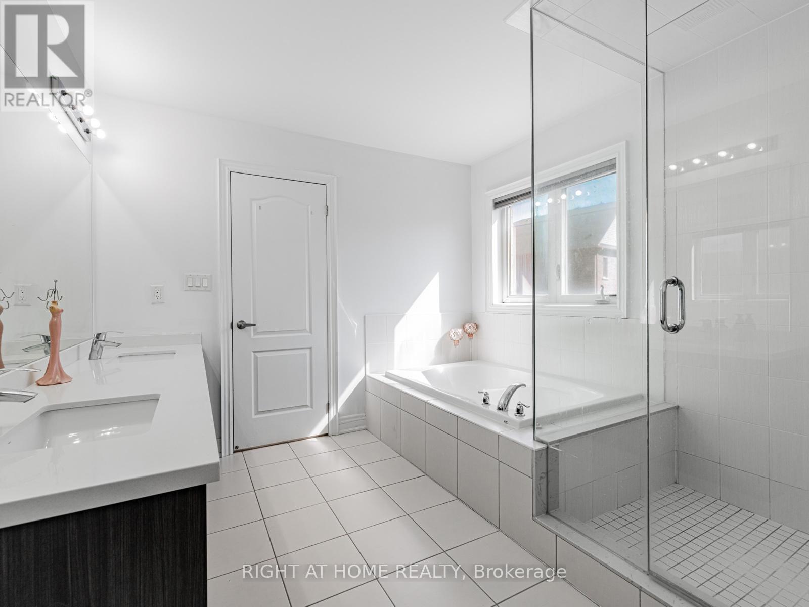 214 Stevenson Crescent, Bradford West Gwillimbury, Ontario  L3Z 0T1 - Photo 20 - N12191619