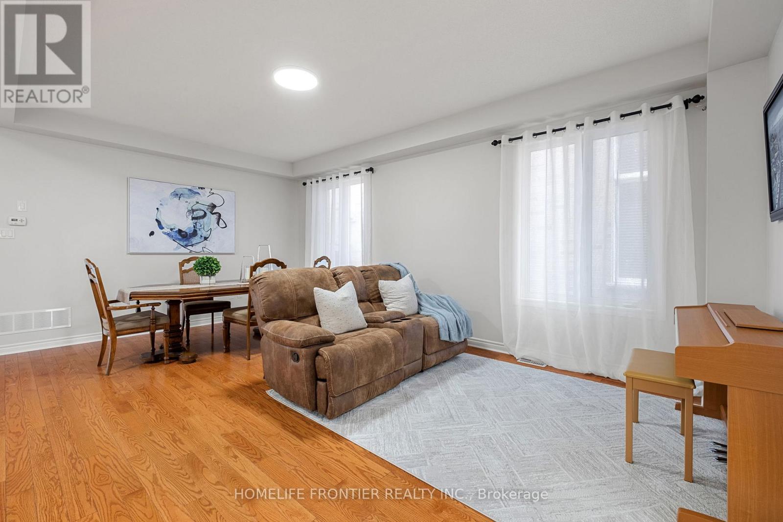92 Wardlaw Place, Vaughan, Ontario  L4H 0Z9 - Photo 7 - N12191634