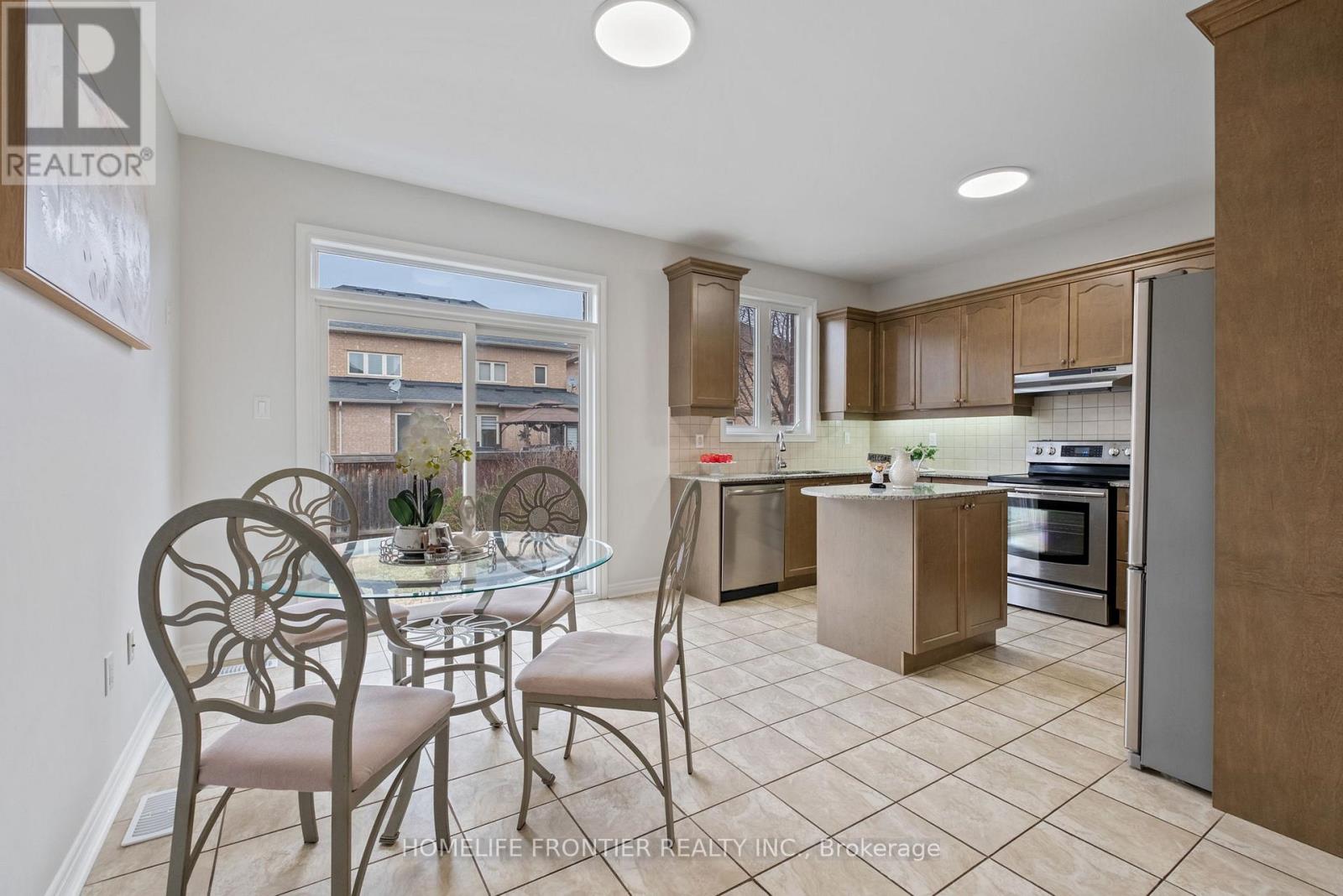 92 Wardlaw Place, Vaughan (Vellore Village), Ontario  L4H 0Z9 - Photo 9 - N12191634