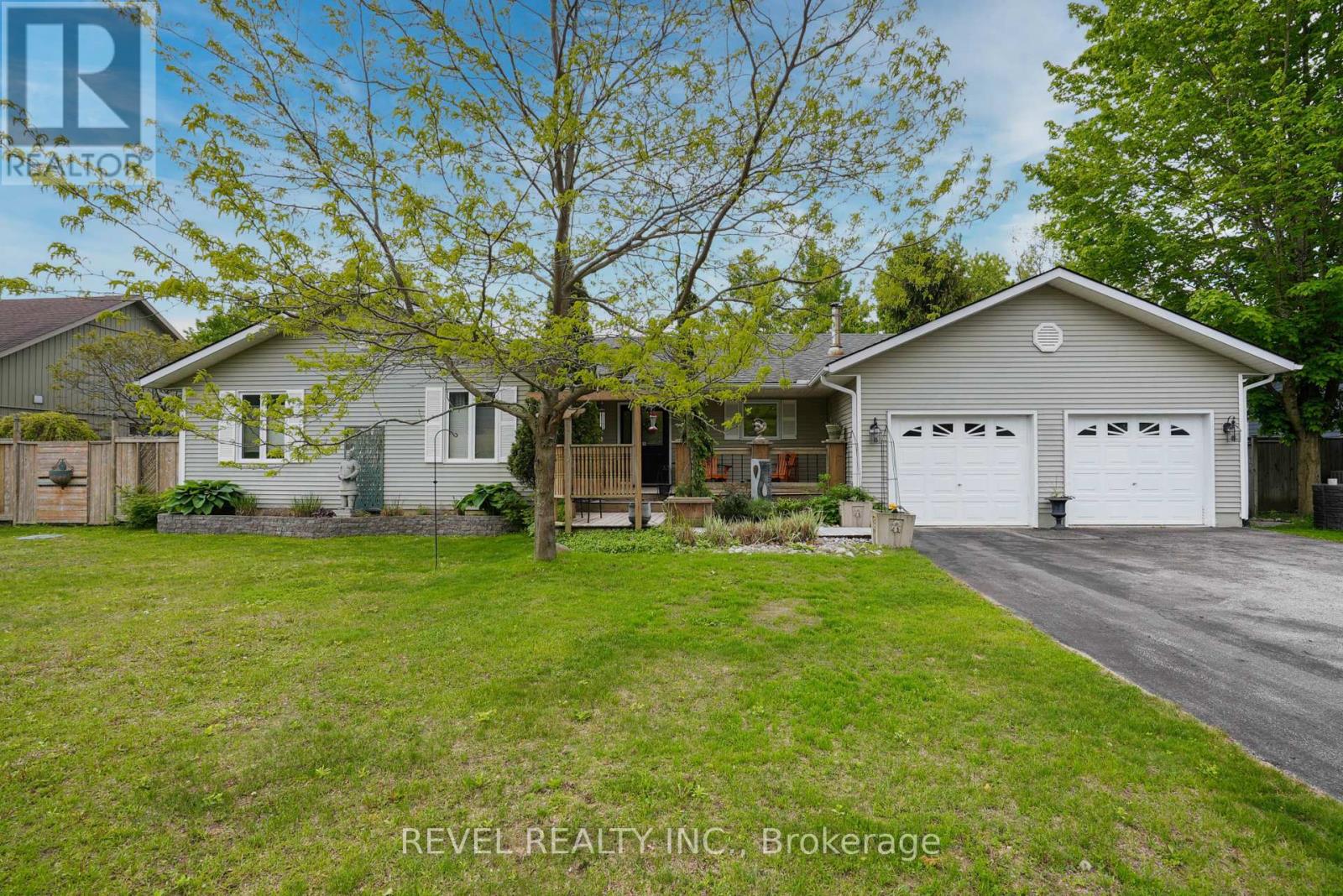 59 Withall Grove, Tiny, Ontario  L0L 2T0 - Photo 1 - S12191432