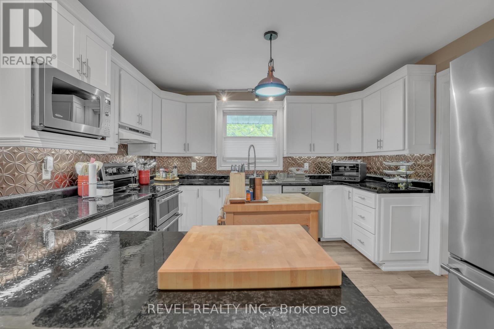 59 Withall Grove, Tiny, Ontario  L0L 2T0 - Photo 16 - S12191432