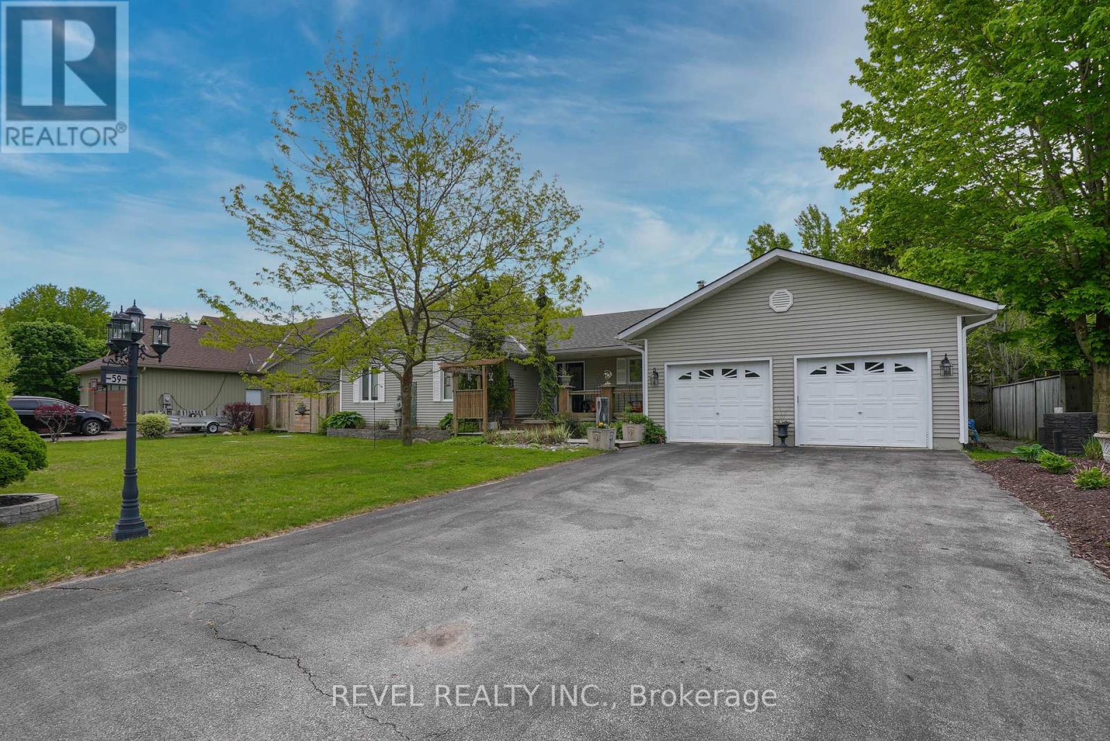 59 Withall Grove, Tiny, Ontario  L0L 2T0 - Photo 2 - S12191432