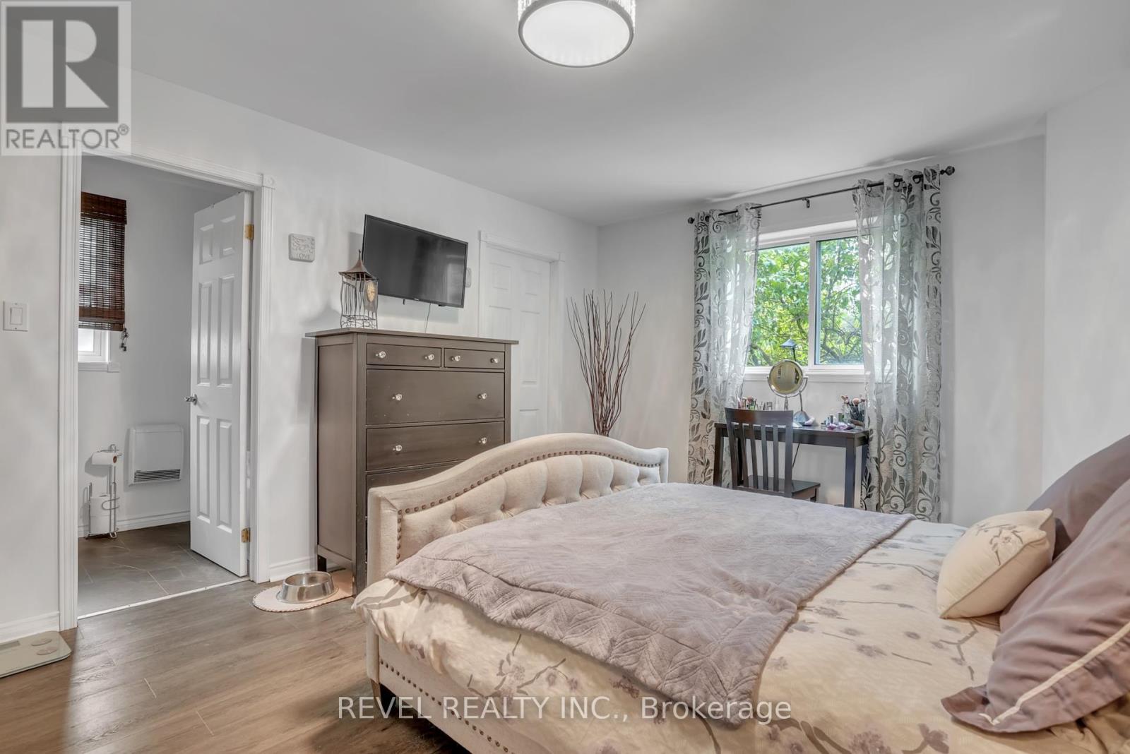 59 Withall Grove, Tiny, Ontario  L0L 2T0 - Photo 23 - S12191432