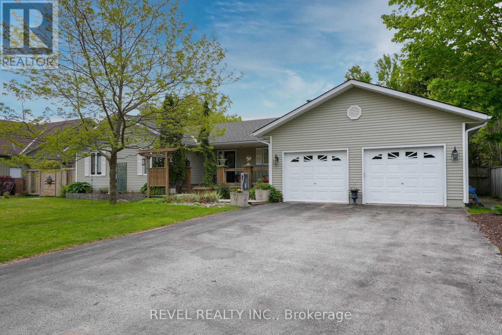 59 Withall Grove, Tiny (Wyevale), Ontario  L0L 2T0 - Photo 3 - S12191432