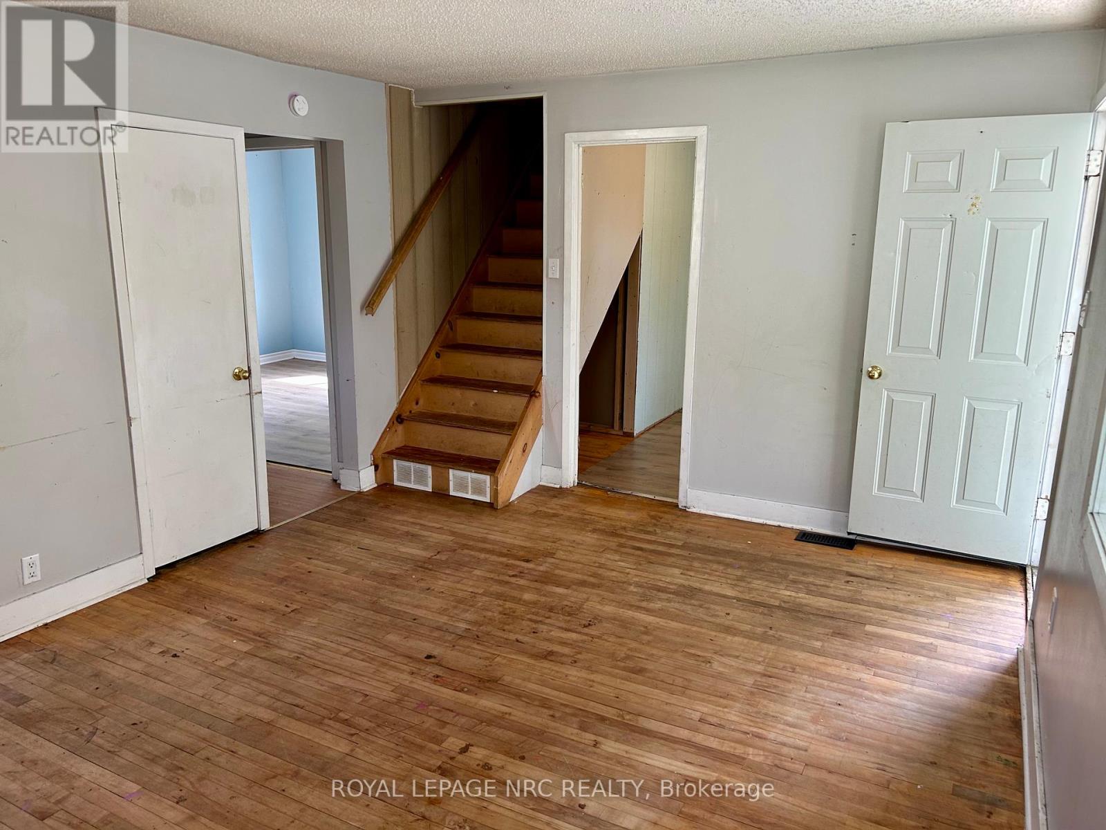 394 Fleet Street, Welland, Ontario  L3B 4X5 - Photo 11 - X12191671