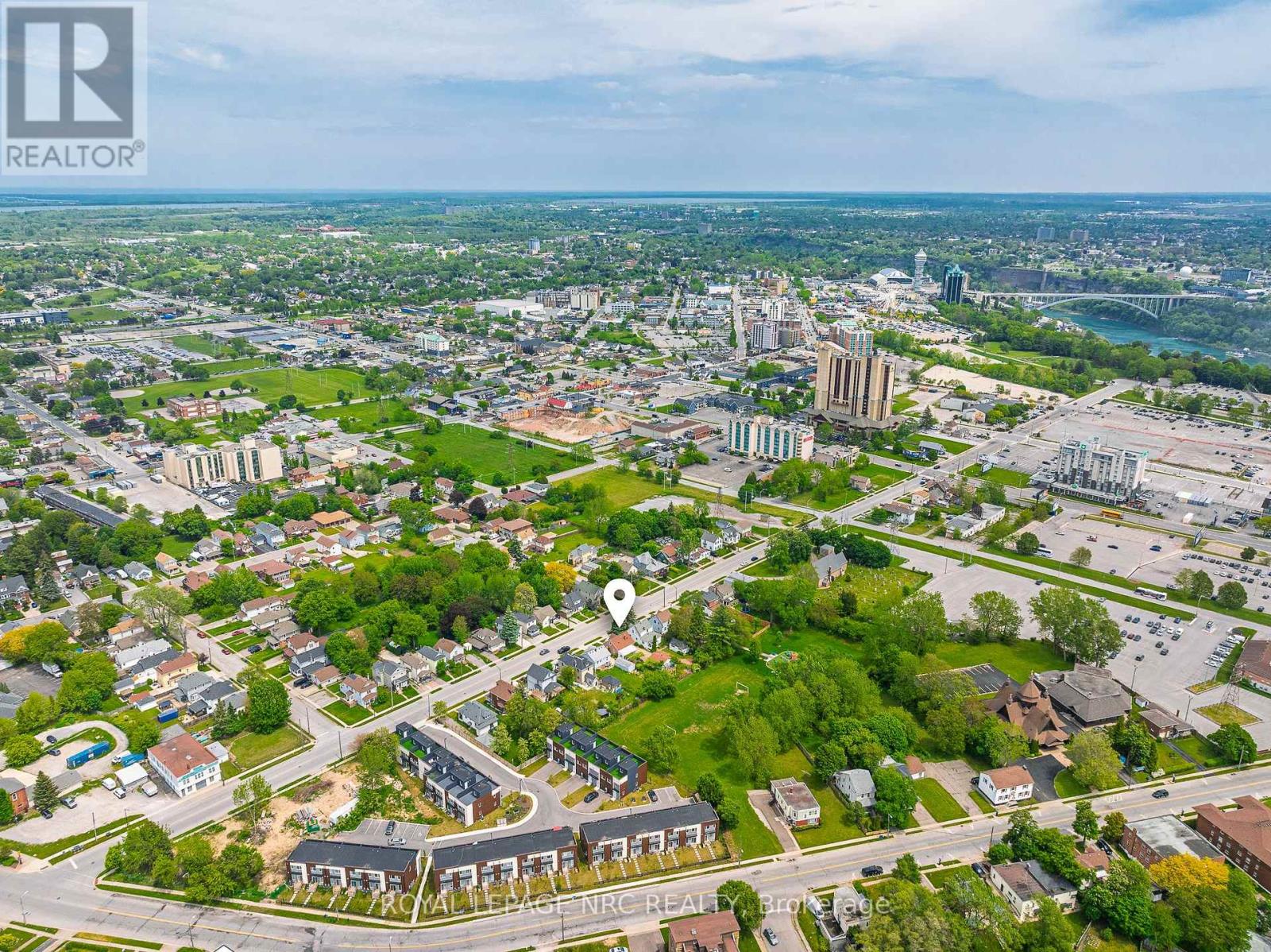 5742 Robinson Street, Niagara Falls, Ontario  L2G 2B2 - Photo 43 - X12191740