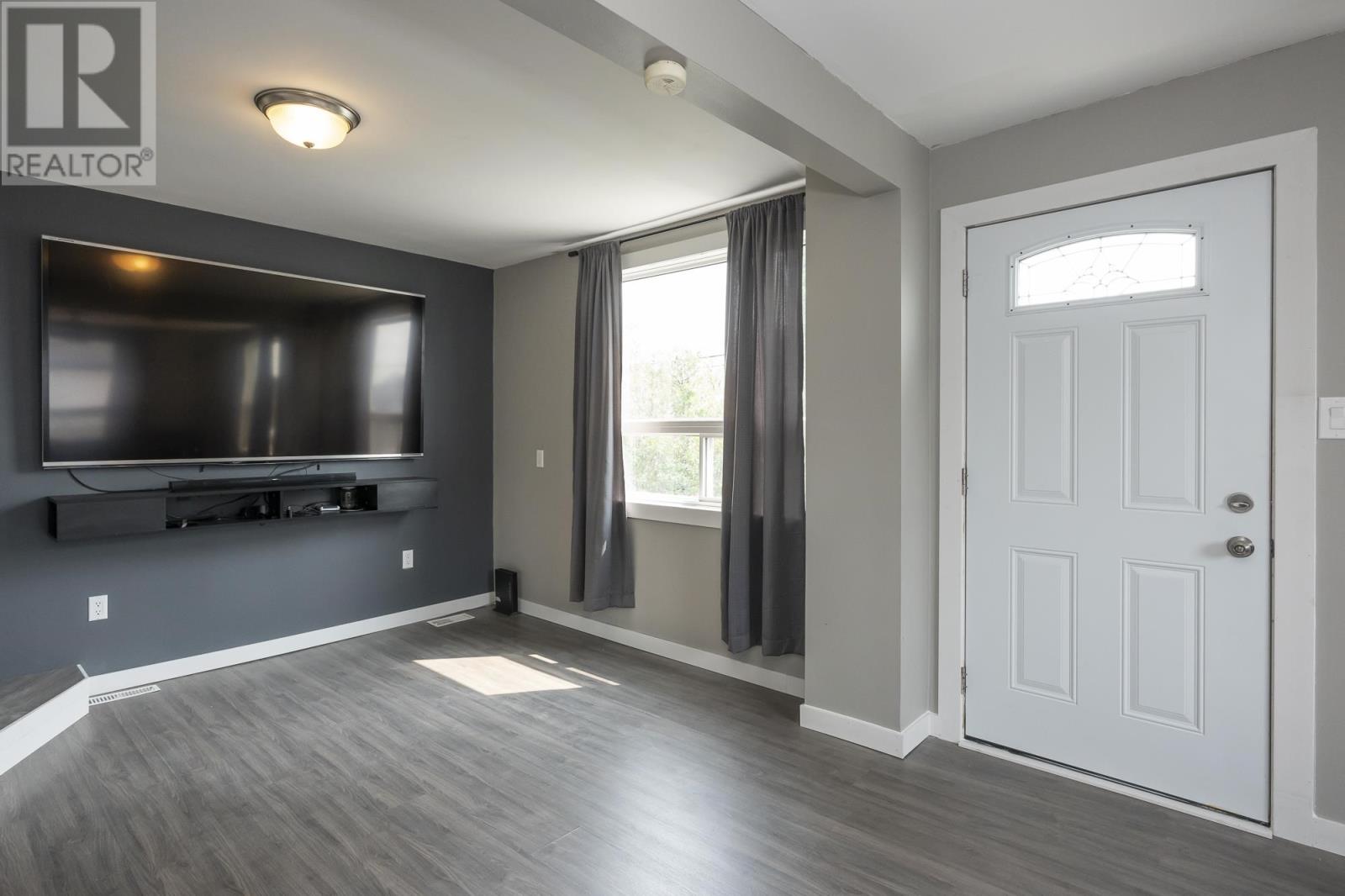 455 Leslie Ave, Thunder Bay, Ontario  P7A 1Y4 - Photo 11 - TB251484