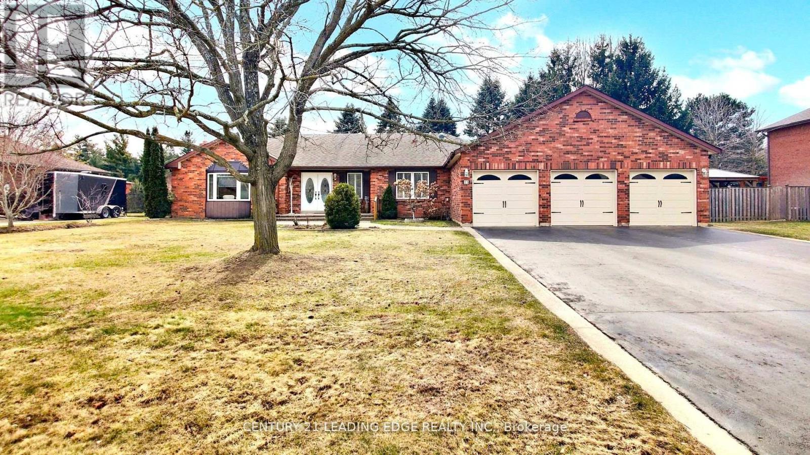 25 Colleen Crescent, Caledon, Ontario  L7C 1E8 - Photo 1 - W12191430
