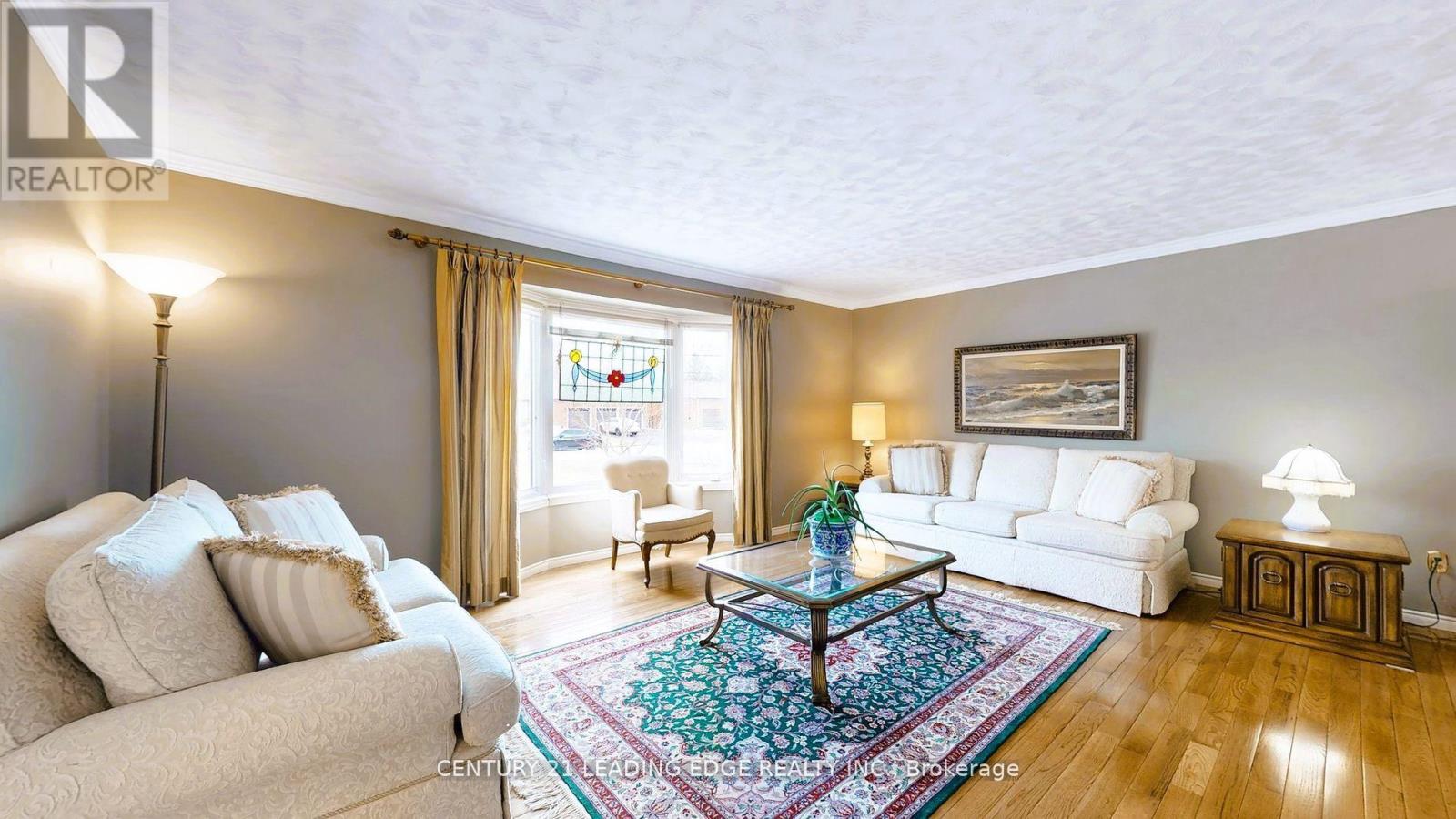 25 Colleen Crescent, Caledon, Ontario  L7C 1E8 - Photo 5 - W12191430