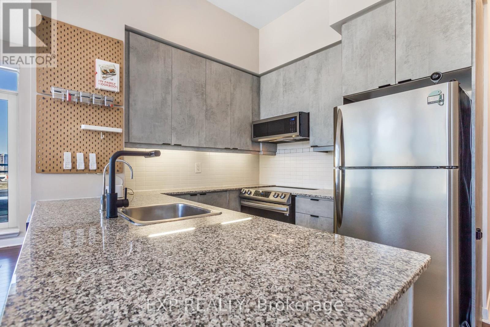 306 - 360 Square One Drive, Mississauga, Ontario  L5B 0G7 - Photo 9 - W12191434