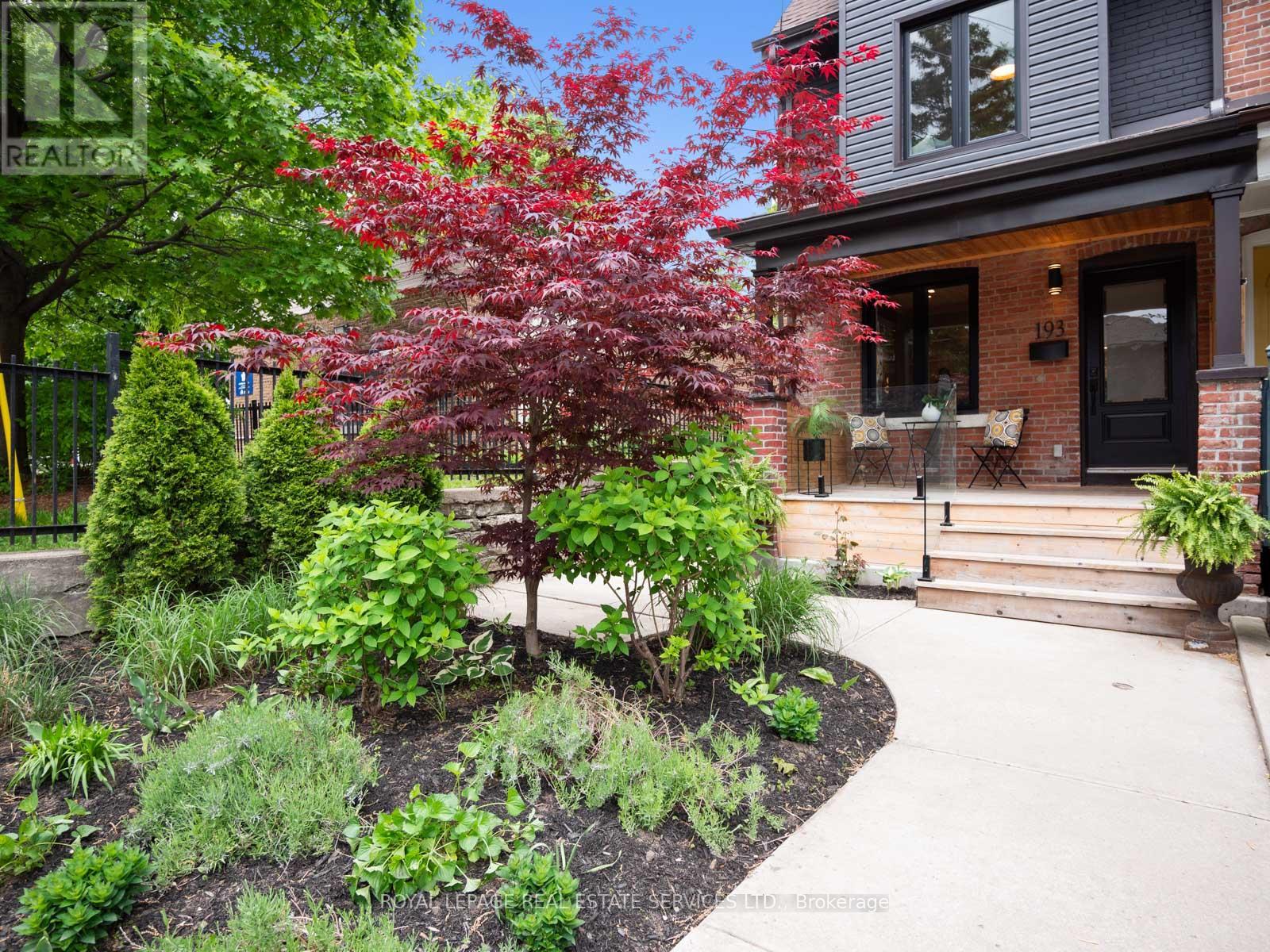 193 Campbell Avenue, Toronto (Dovercourt-Wallace Emerson-Junction), Ontario  M6P 3V5 - Photo 2 - W12191441