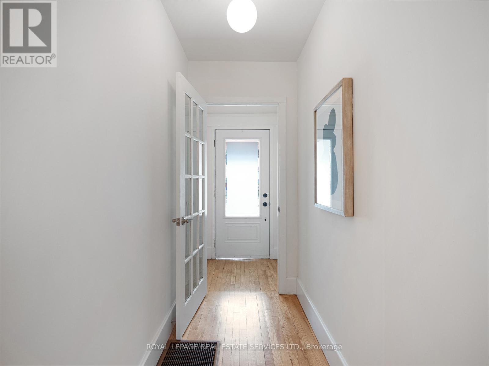 193 Campbell Avenue, Toronto (Dovercourt-Wallace Emerson-Junction), Ontario  M6P 3V5 - Photo 4 - W12191441