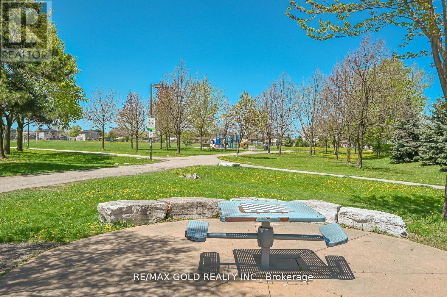 7362 Redstone Road, Mississauga (Malton), Ontario  L4T 2A9 - Photo 36 - W12191442