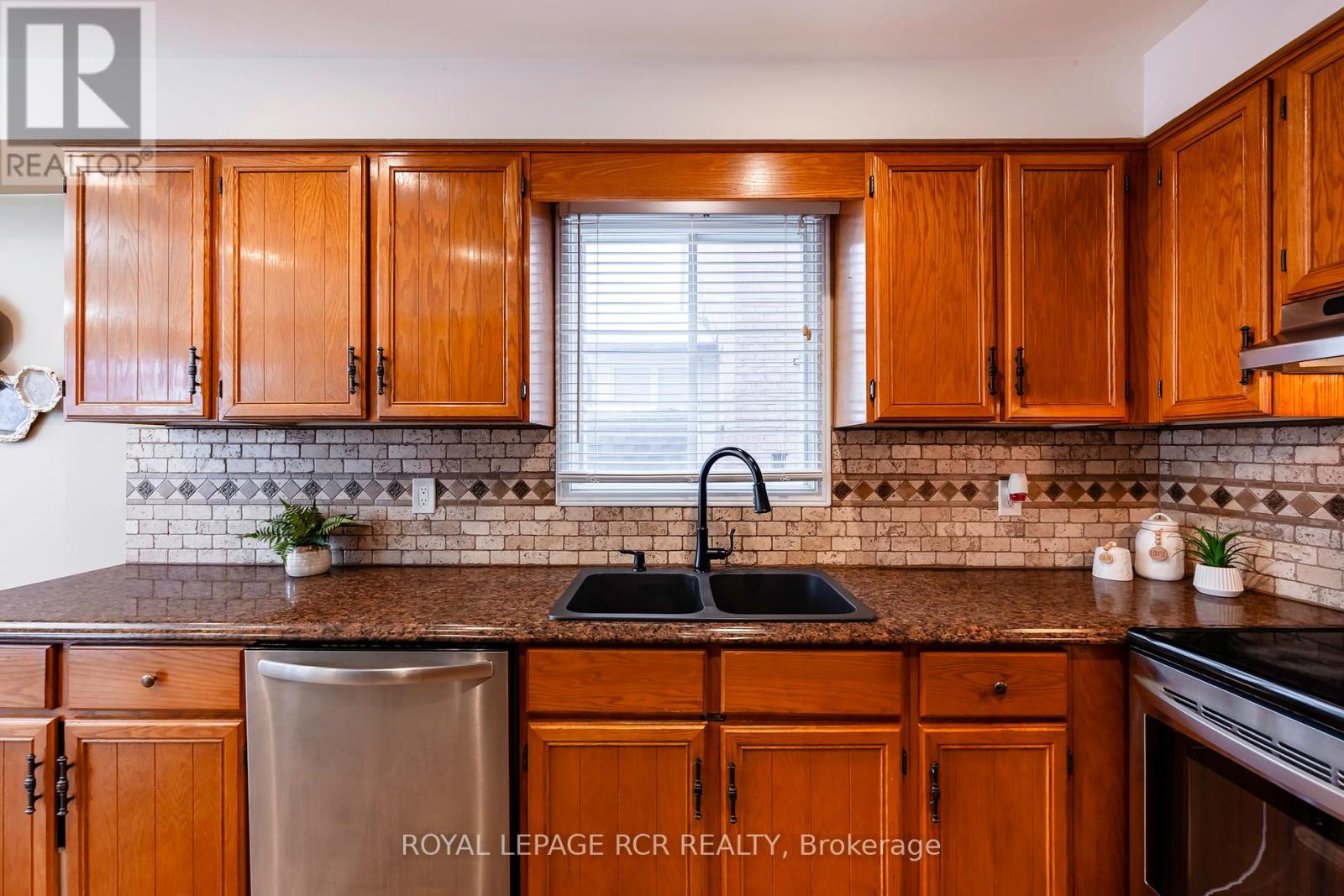 51 Meadow Drive, Orangeville, Ontario  L9W 4C7 - Photo 19 - W12191470