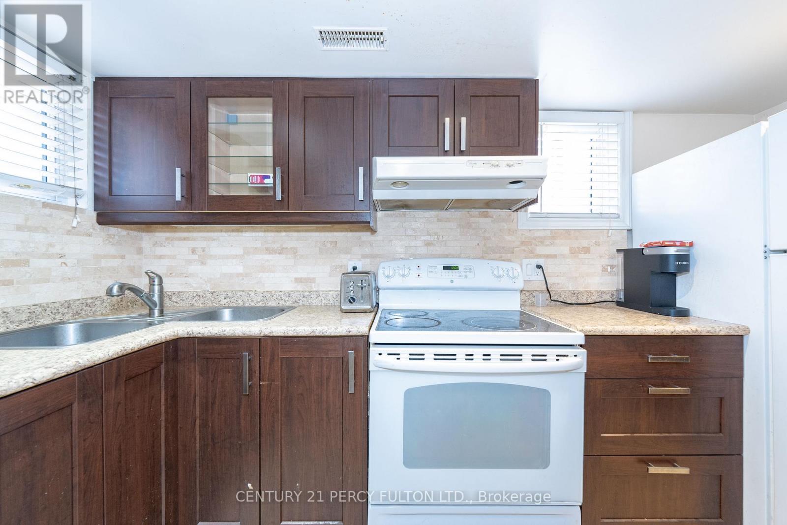61 Cordella Avenue, Toronto, Ontario  M6N 2J7 - Photo 36 - W12191482