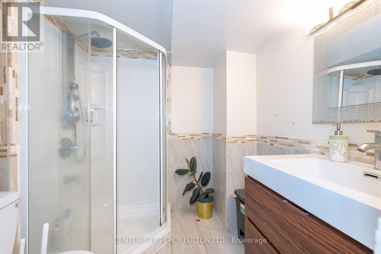61 Cordella Avenue, Toronto, Ontario  M6N 2J7 - Photo 41 - W12191482