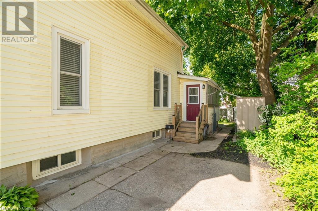 52 Henry Street, Kitchener, Ontario  N2G 1P3 - Photo 4 - 40736695