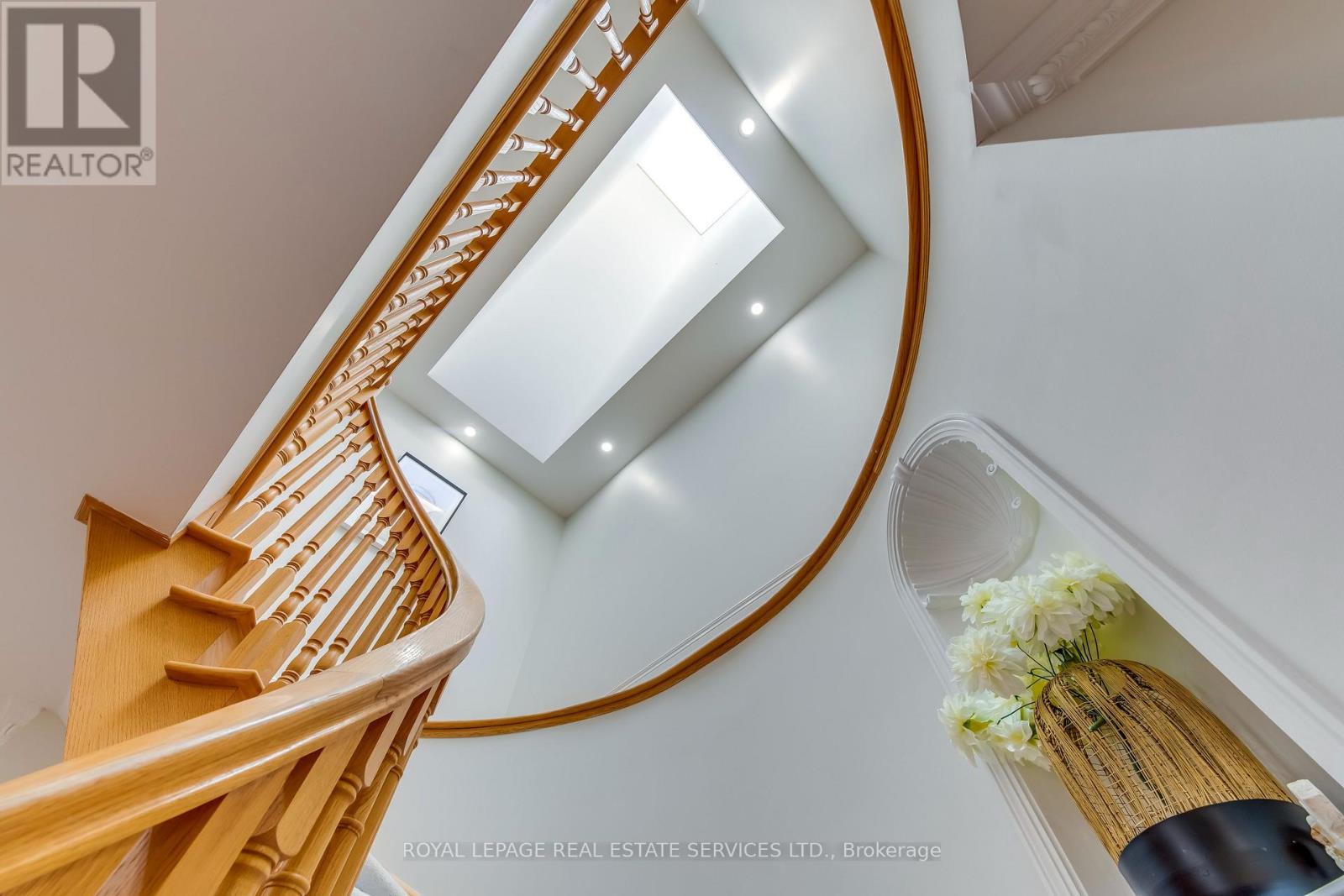 10 - 2303 Hill Ridge Court, Oakville, Ontario  L6M 3N3 - Photo 19 - W12191556