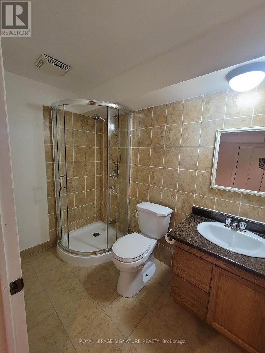 31 - 1633 Northmount Avenue W, Mississauga, Ontario  L5E 1Y9 - Photo 27 - W12191561
