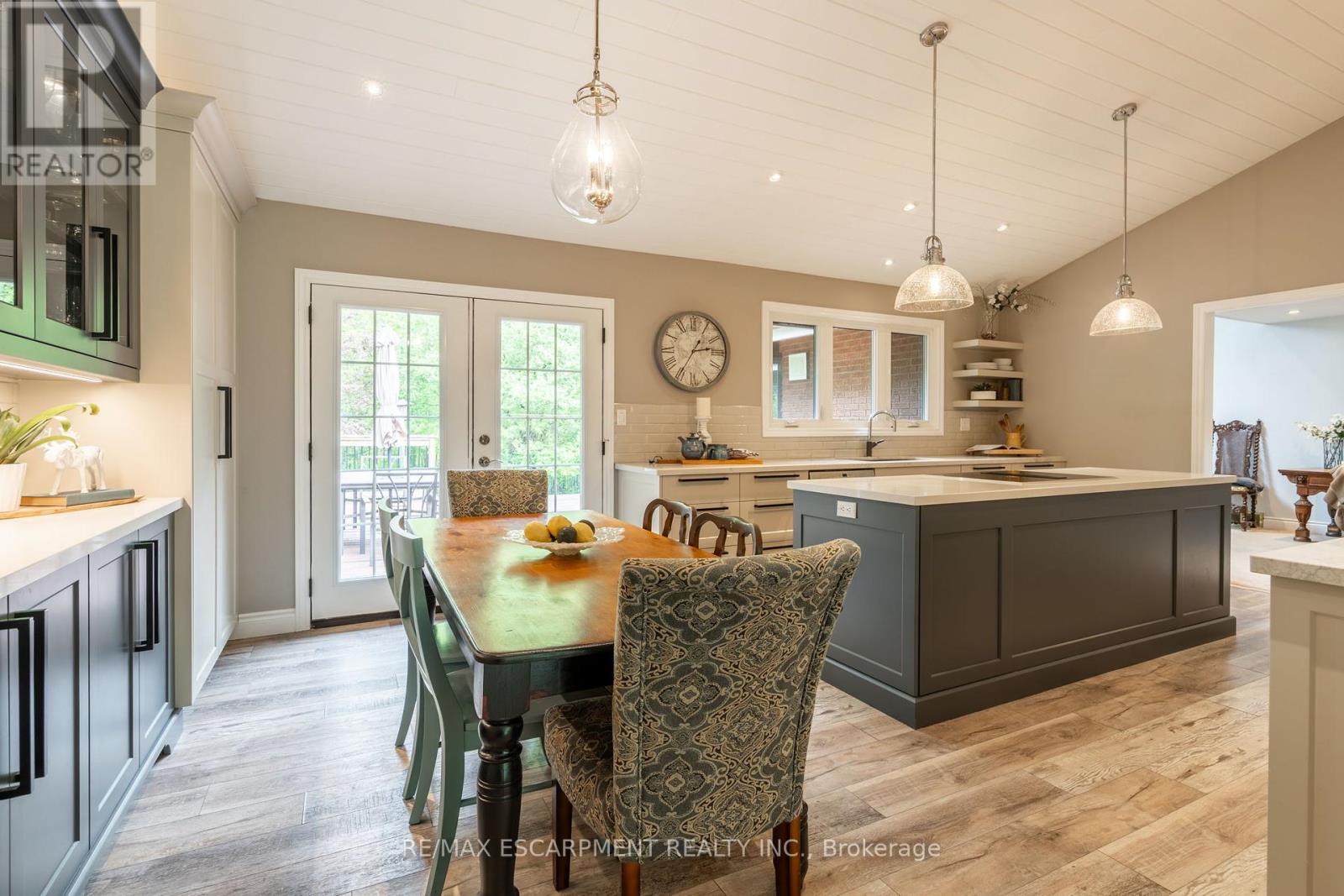 7575 Milburough Line, Milton, Ontario  L0P 1B0 - Photo 9 - W12191608