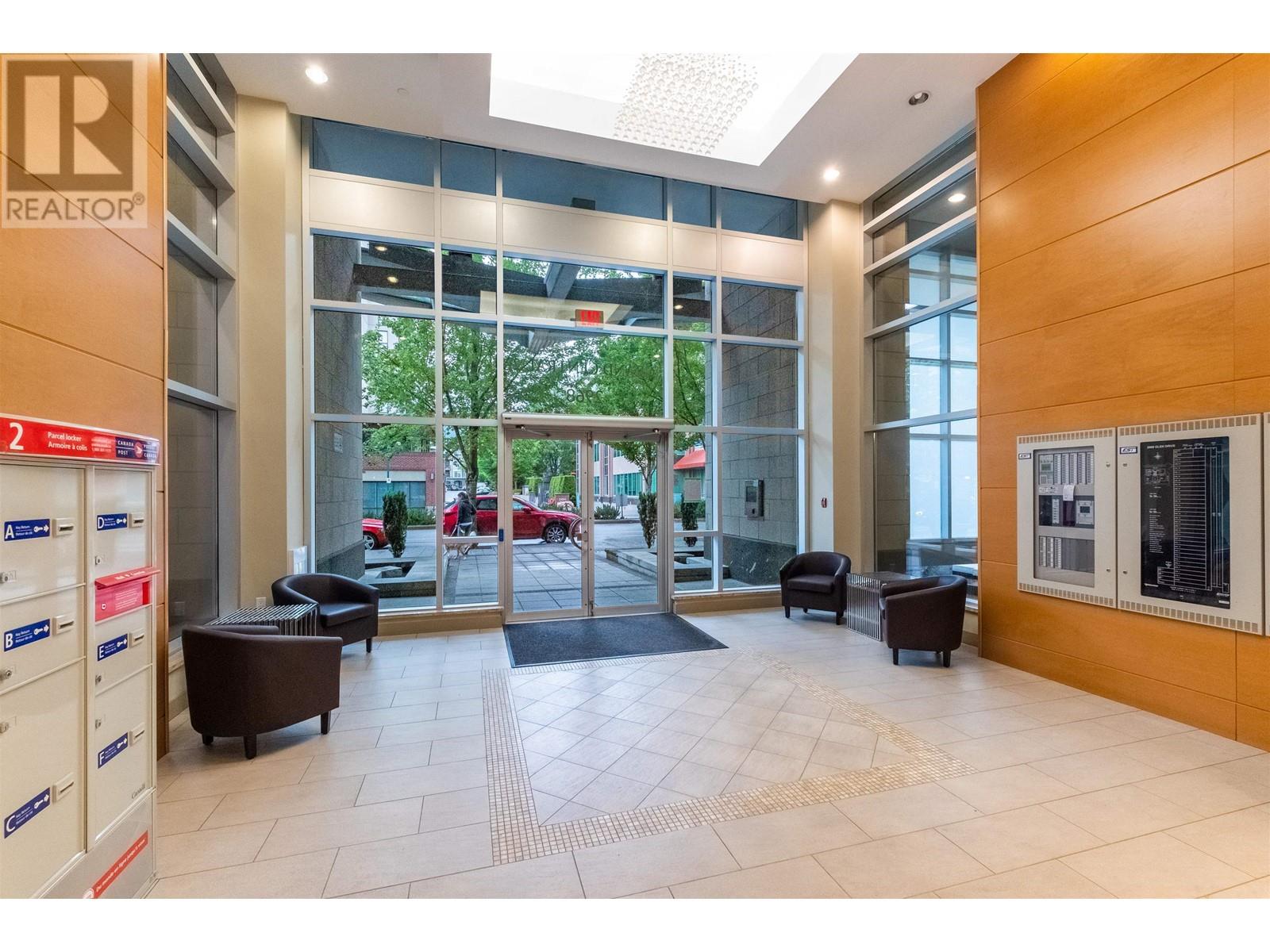 3205 2968 Glen Drive, Coquitlam, British Columbia  V3B 0C4 - Photo 17 - R3010396