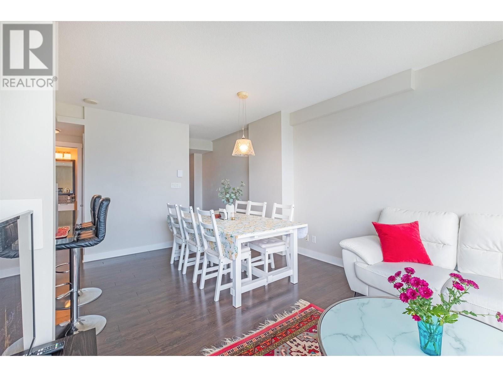 3205 2968 Glen Drive, Coquitlam, British Columbia  V3B 0C4 - Photo 5 - R3010396