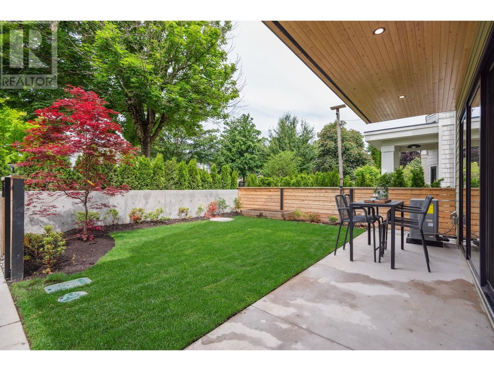 1 4748 Argyle Street, Vancouver, British Columbia  V5N 3X8 - Photo 2 - R3010426