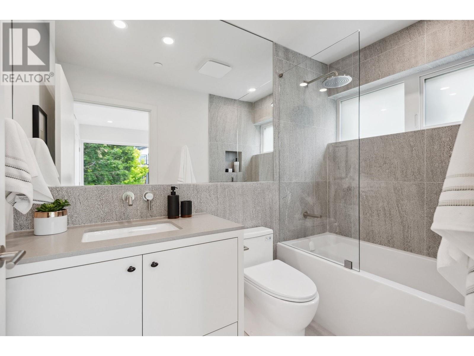 1 4748 Argyle Street, Vancouver, British Columbia  V5N 3X8 - Photo 27 - R3010426