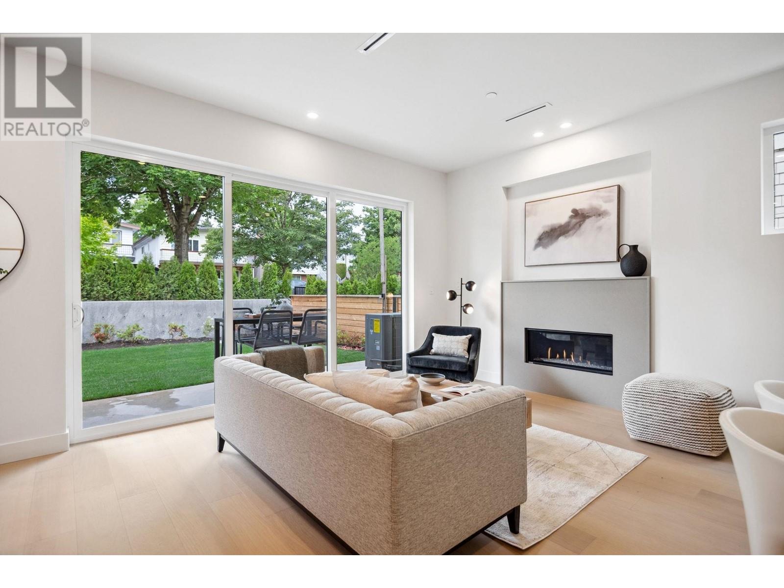 1 4748 Argyle Street, Vancouver, British Columbia  V5N 3X8 - Photo 5 - R3010426