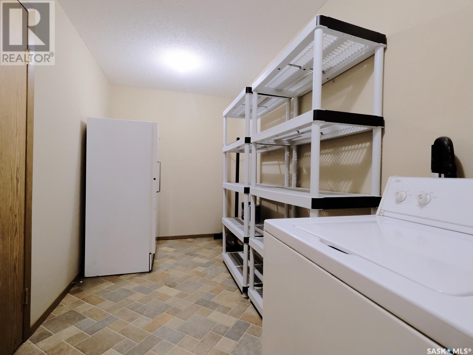 101 114 Third Avenue E, Rosetown, Saskatchewan  S0L 2V0 - Photo 9 - SK007757