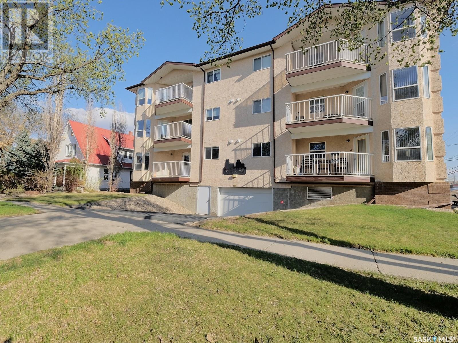 101 114 Third AVENUE E, Rosetown, Saskatchewan